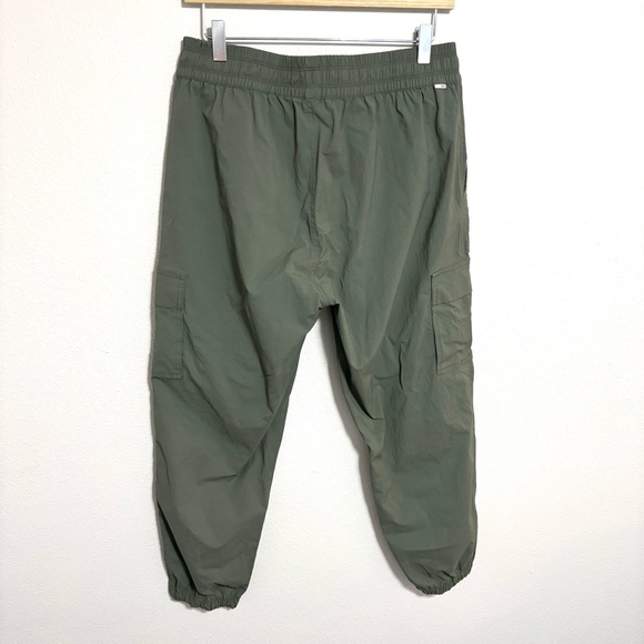 Vuori Birch Jogger Green - Picture 2 of 7